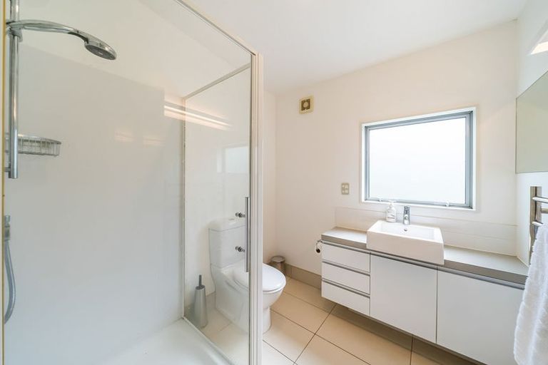 Photo of property in 60 Saddleback Grove, Karori, Wellington, 6012