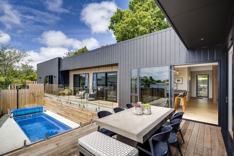 Photo of property in 72 Breadalbane Avenue, Havelock North, 4130