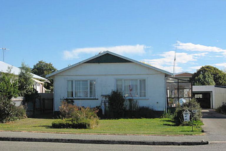 Photo of property in 72 Rhodes Street, Waimate, 7924