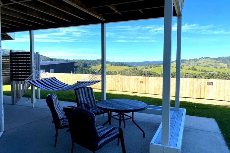 Photo of property in 142 Centennial Drive, Whitianga, 3510