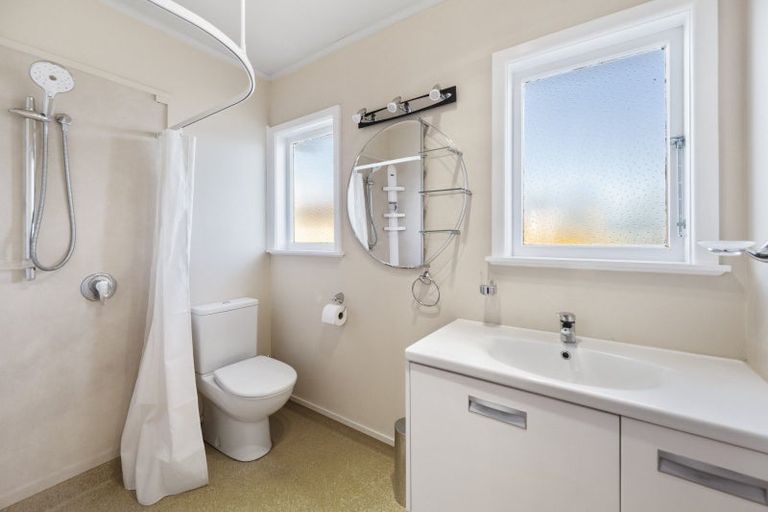 Photo of property in 84 Masefield Avenue, Maraenui, Napier, 4110