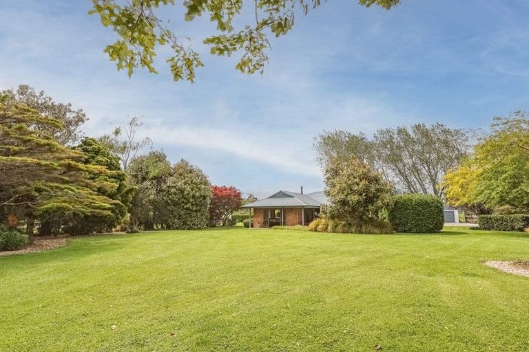 Photo of property in 11 Victoria Road, Westport, 7892