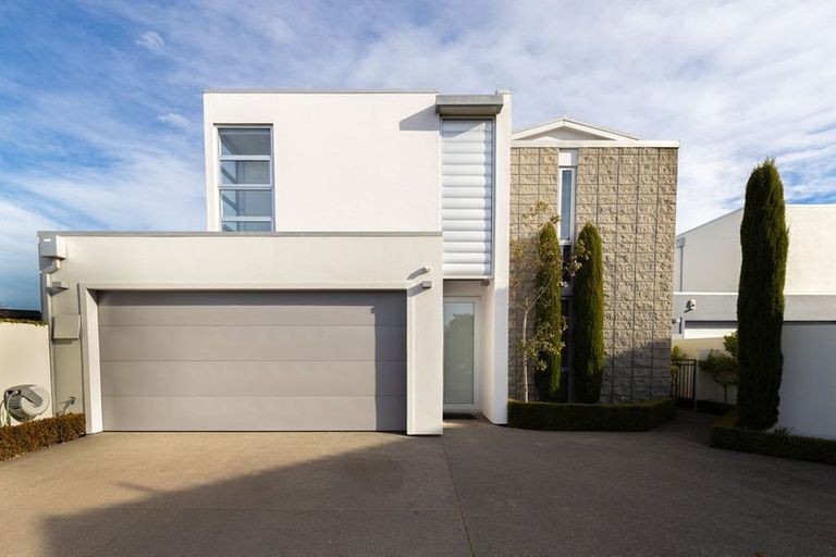 Photo of property in 3 Church Lane, Merivale, Christchurch, 8014