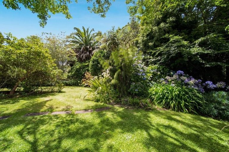 Photo of property in 117h Seaview Road, Westown, New Plymouth, 4310