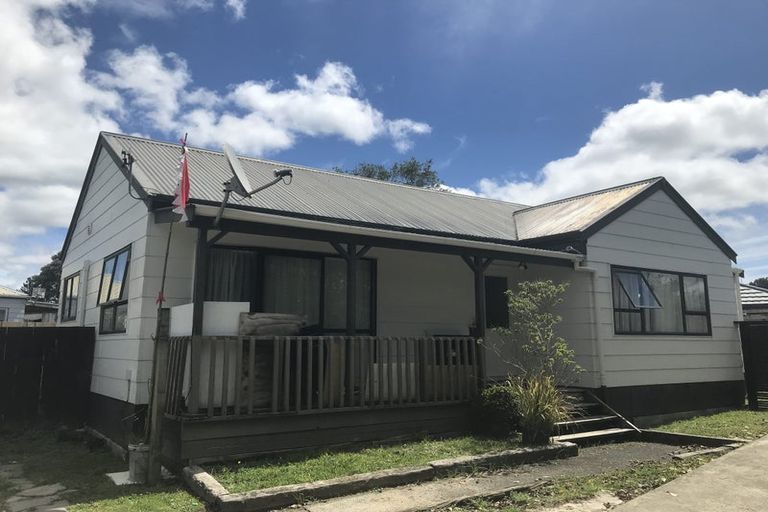 Photo of property in 42 Luanda Drive, Ranui, Auckland, 0612