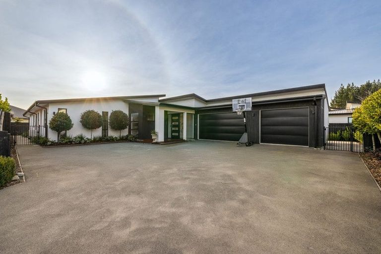 Photo of property in 14 Kohunga Crescent, Bottle Lake, Christchurch, 8083