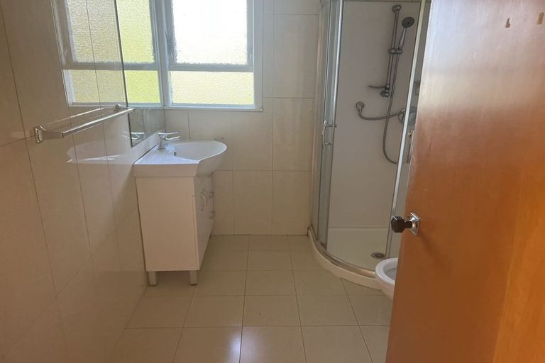 Photo of property in 27 Diana Drive, Glenfield, Auckland, 0627