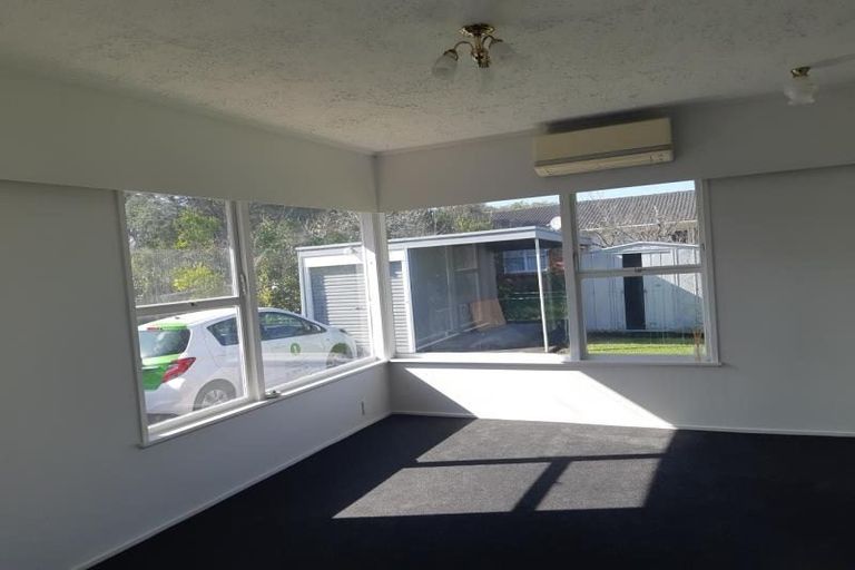 Photo of property in 2/4 Lingfield Street, Glenfield, Auckland, 0629