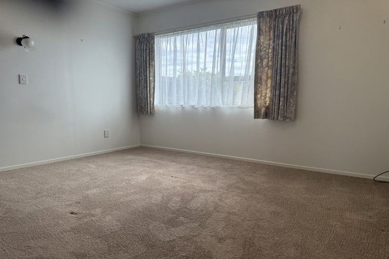 Photo of property in 1/33 Wallath Road, Westown, New Plymouth, 4310