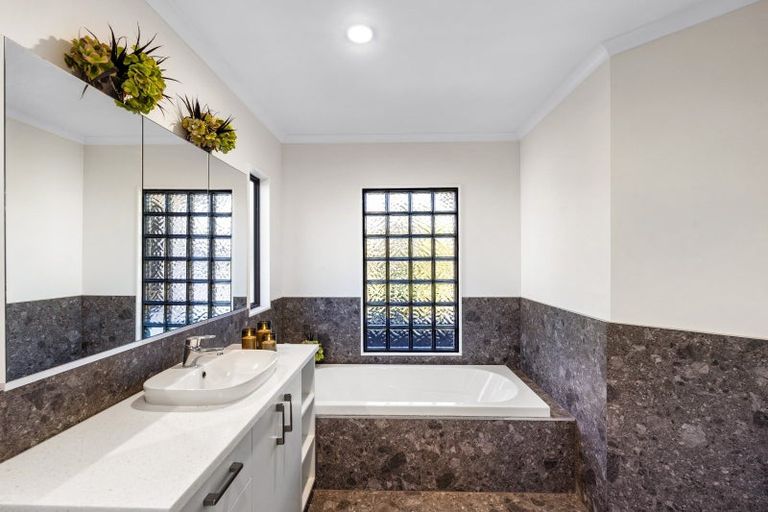 Photo of property in 128b Thompson Road, Bluff Hill, Napier, 4110