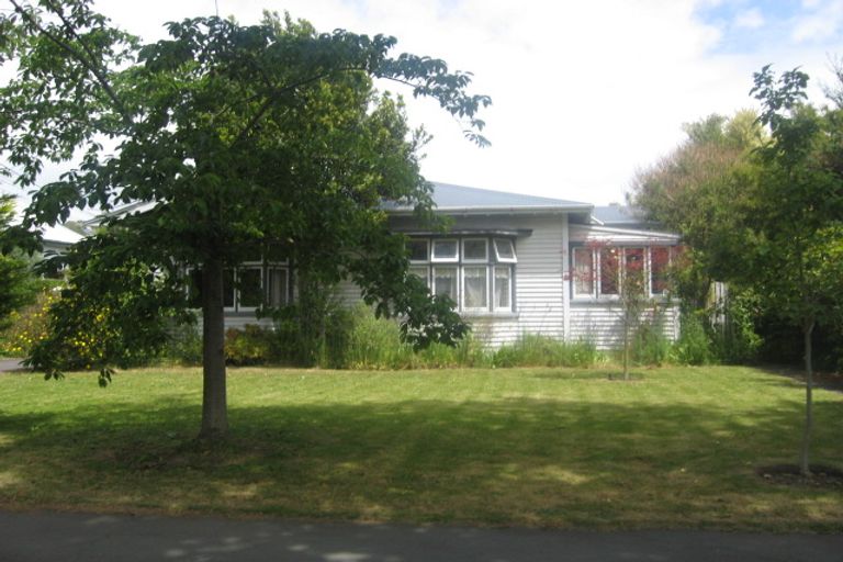 Photo of property in 138 Fisher Avenue, Beckenham, Christchurch, 8023