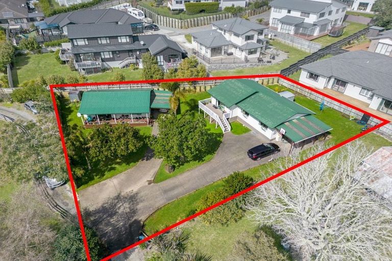 Photo of property in 68 Matija Place, Red Beach, 0932