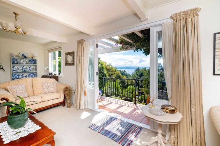 Photo of property in 11 Lincoln Road, Bluff Hill, Napier, 4110