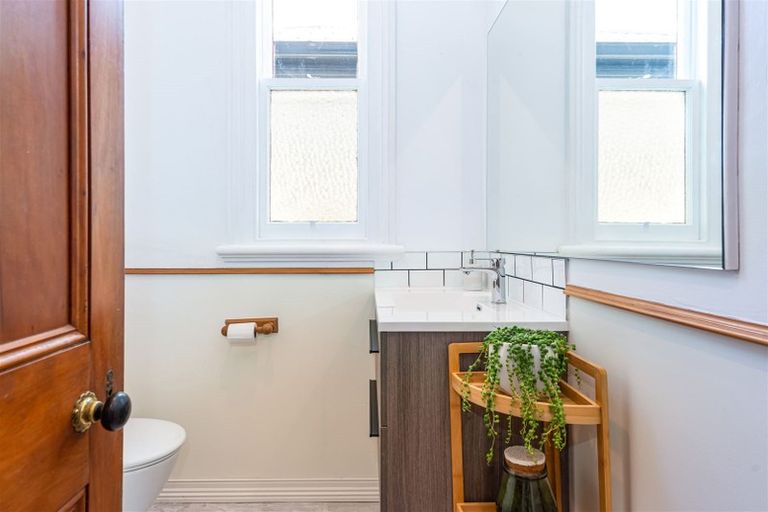 Photo of property in 28 Fairfield Avenue, Addington, Christchurch, 8024