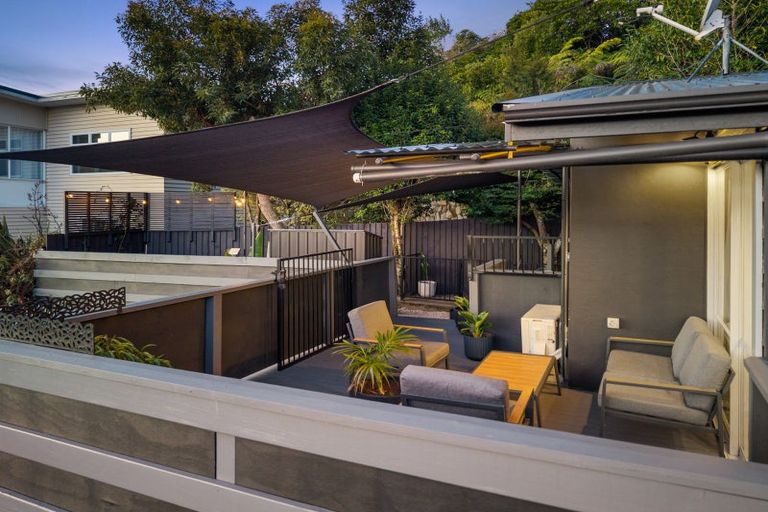 Photo of property in 33 Milton Terrace, Picton, 7220