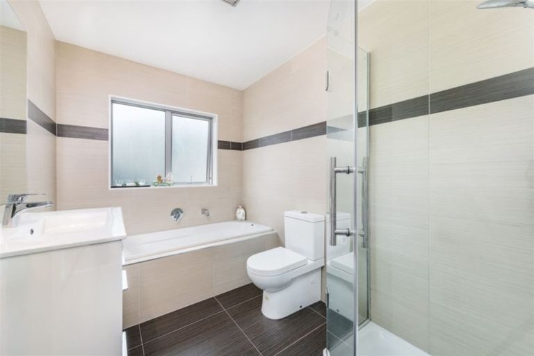 Photo of property in 8 Sauvignon Avenue, Ranui, Auckland, 0612