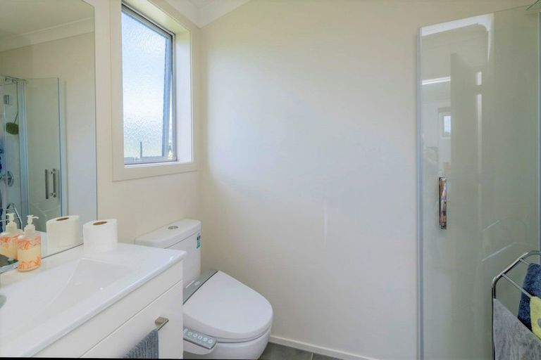 Photo of property in 15a Bovis Street, Shannon, 4821