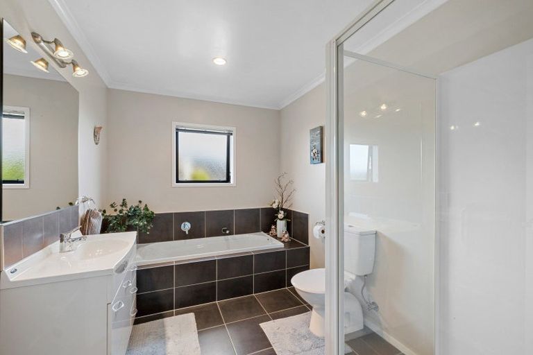 Photo of property in 27 Coby Sydney Drive, Bell Block, New Plymouth, 4312