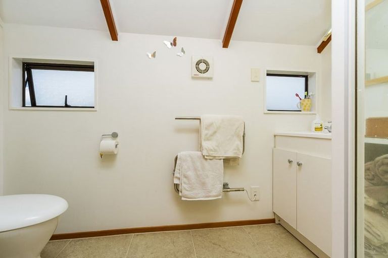 Photo of property in 1/47 Selwyn Crescent, Forrest Hill, Auckland, 0620