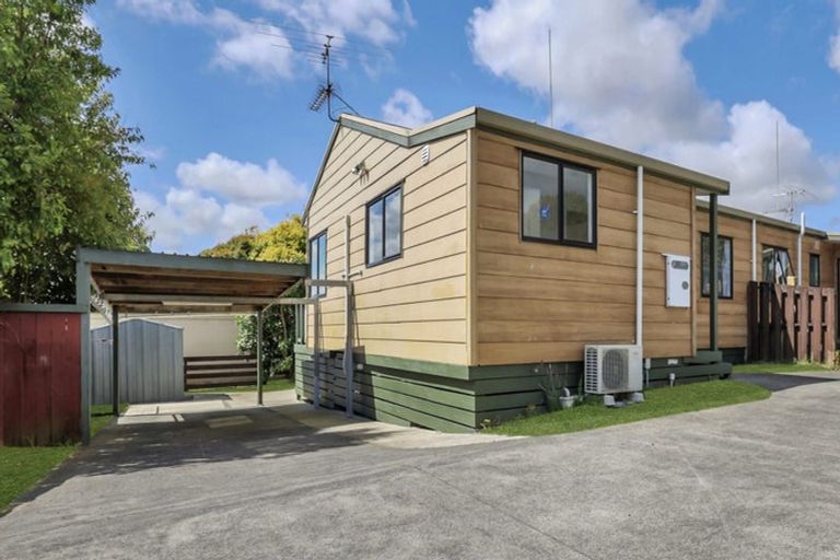 Photo of property in 15 View Road, Waiuku, 2123