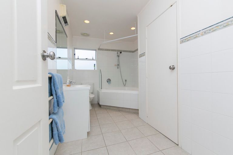 Photo of property in 33 Elliot Street, Riverhead, 0820