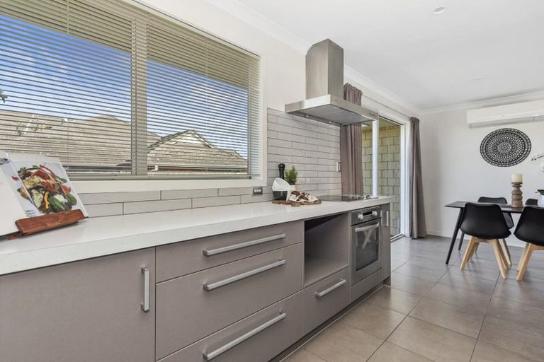 Photo of property in 42 Somerton Drive, Huntington, Hamilton, 3210