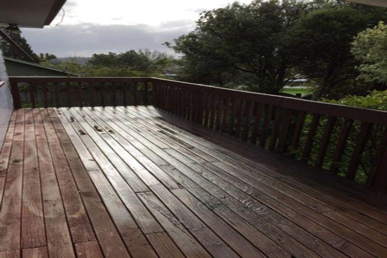 Photo of property in 4 Felicity Place, Unsworth Heights, Auckland, 0632