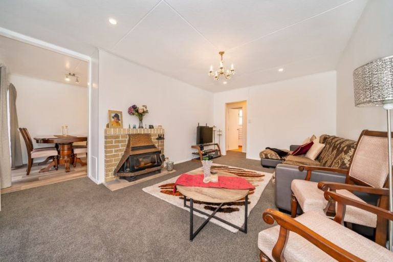 Photo of property in 15 Holdsworth Avenue, Trentham, Upper Hutt, 5018