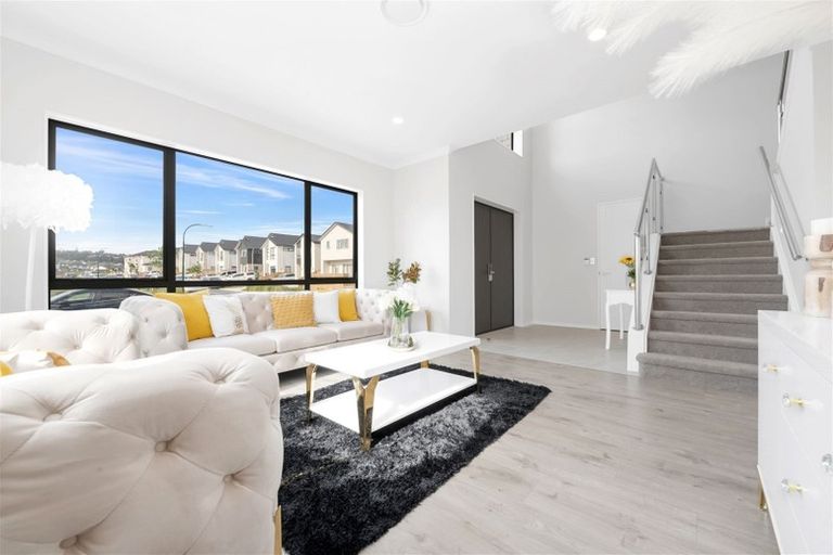 Photo of property in 96 Ksenia Drive, Flat Bush, Auckland, 2019