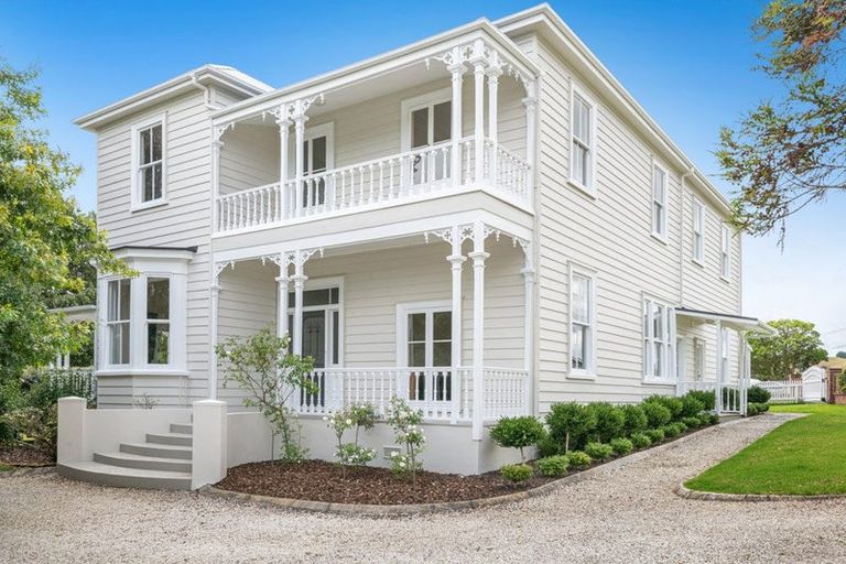 Photo of property in 14 Nelson Street, Helensville, 0800