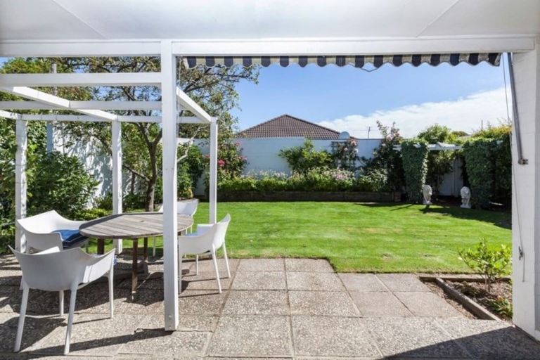 Photo of property in 21a Office Road, Merivale, Christchurch, 8014