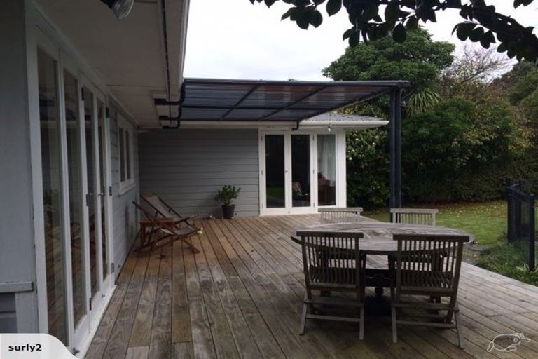 Photo of property in 6 Merchant Avenue, Te Atatu South, Auckland, 0610