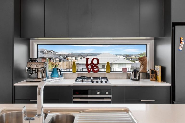 Photo of property in 8 Anglers Way, Omokoroa, 3114