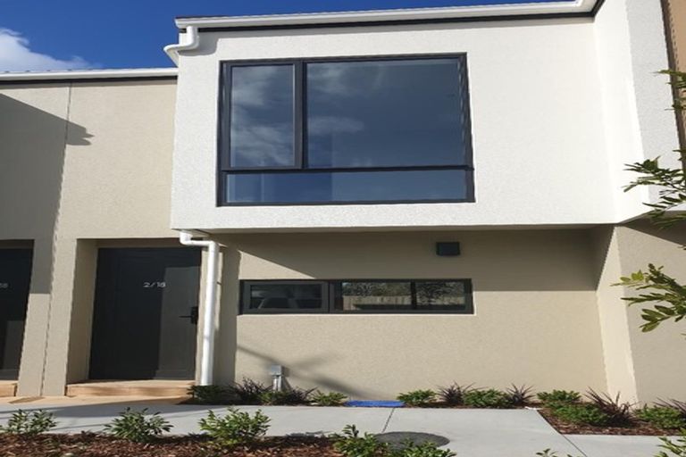 Photo of property in 2/18 Parson Lane, Papatoetoe, Auckland, 2025