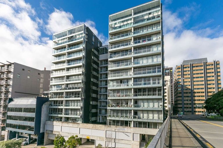 Photo of property in Montreaux Apartments, 3g/164 The Terrace, Wellington Central, Wellington, 6011