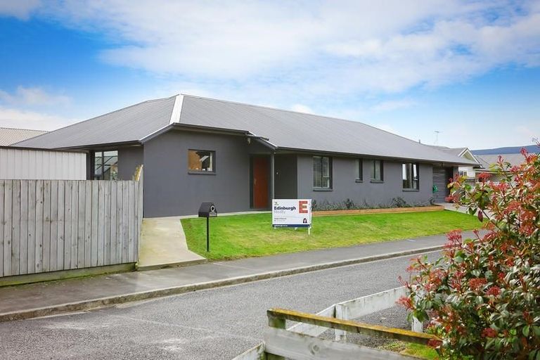 Photo of property in 1 White Hart Lane, Mosgiel, 9024