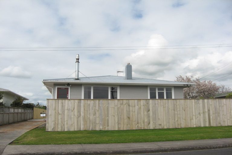 Photo of property in 209 Frankley Road, Frankleigh Park, New Plymouth, 4310