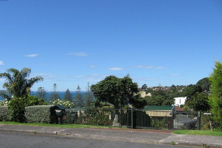 Photo of property in 19a Oban Road, Browns Bay, Auckland, 0630