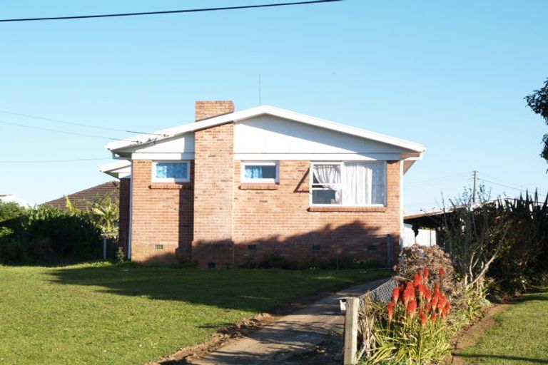 Photo of property in 4 Lyncroft Street, Mangere East, Auckland, 2024