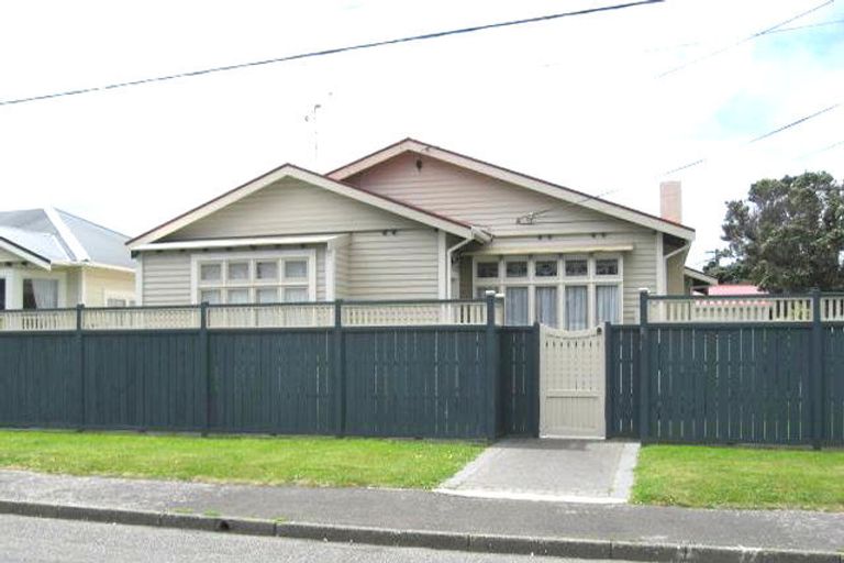 Photo of property in 53 Burnham Street, Seatoun, Wellington, 6022