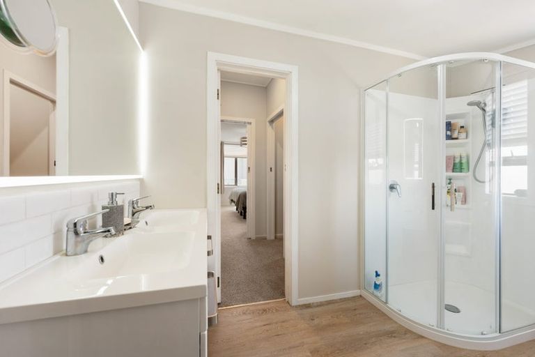 Photo of property in 8 Roore Street, Foxton Beach, Foxton, 4815