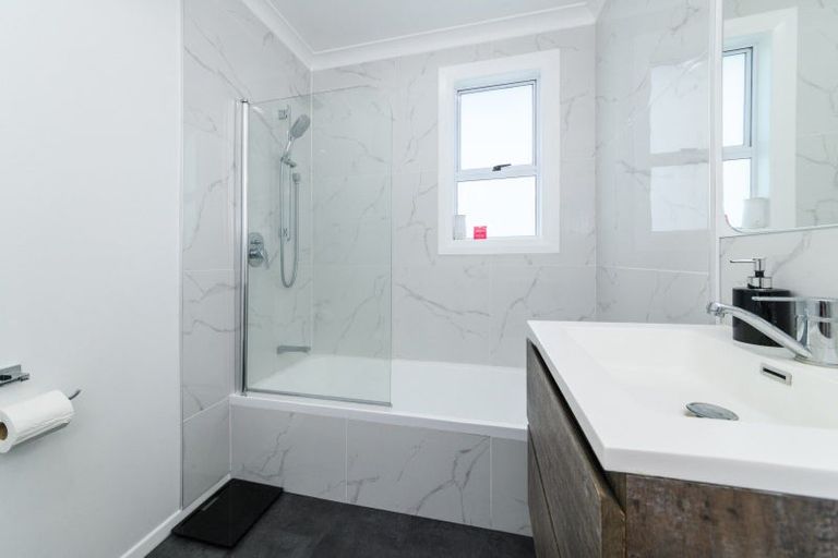 Photo of property in 6 Milton Street, Roslyn, Palmerston North, 4414