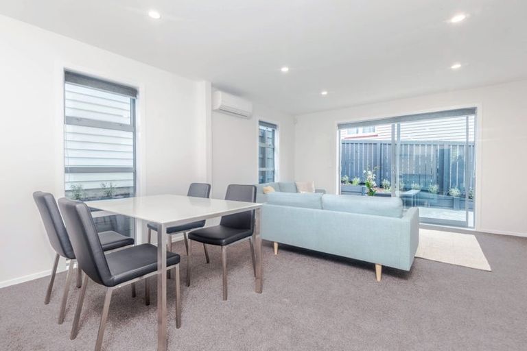 Photo of property in 27b Ranui Terrace, Tawa, Wellington, 5028
