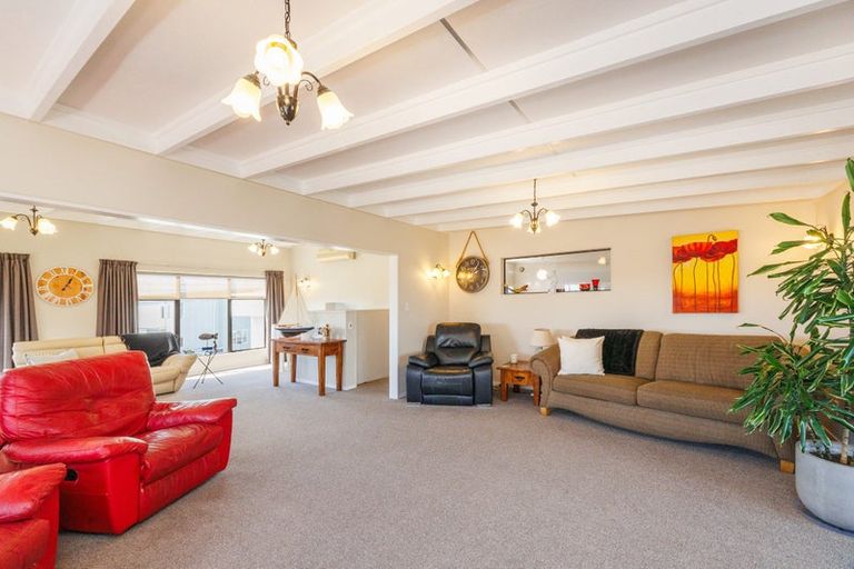 Photo of property in 8 Roore Street, Foxton Beach, Foxton, 4815