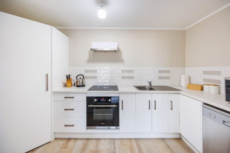 Photo of property in 8 Roore Street, Foxton Beach, Foxton, 4815