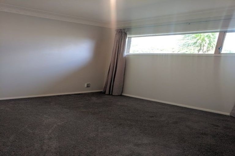 Photo of property in 4 Robin Lane, Browns Bay, Auckland, 0630