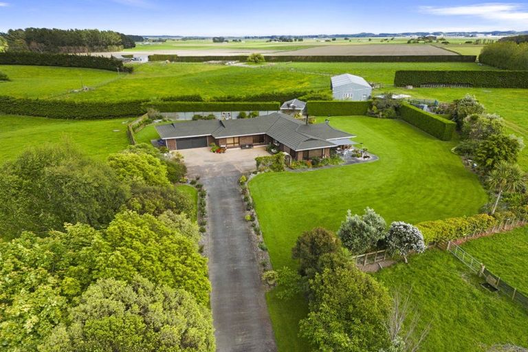 Photo of property in 2923 State Highway 1, Sanson, Palmerston North, 4479