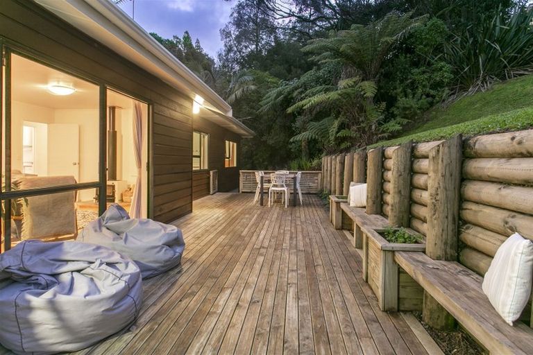 Photo of property in 1/55 Greenvalley Rise, Glenfield, Auckland, 0629