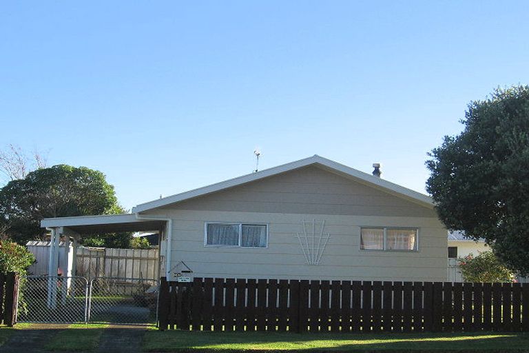 Photo of property in 95a Arawhata Road, Paraparaumu, 5032