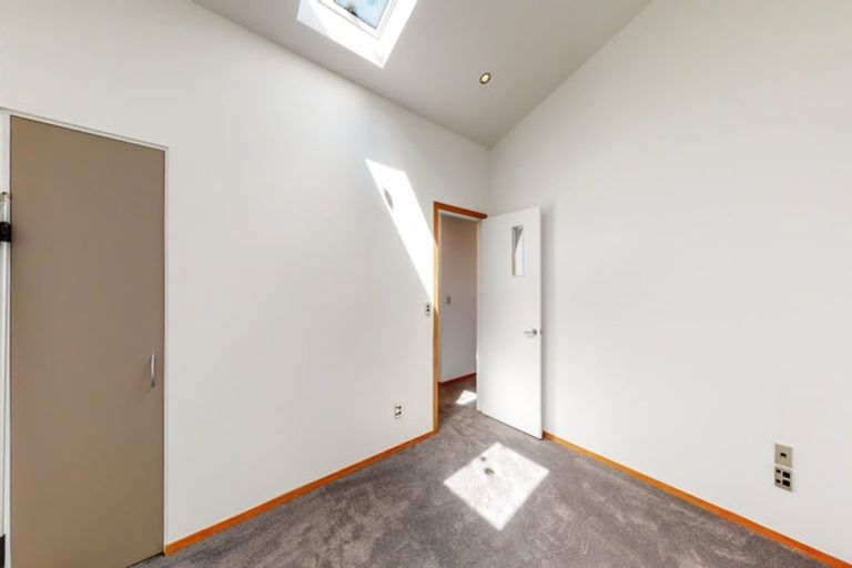 Photo of property in 233 Ohiro Road, Brooklyn, Wellington, 6021